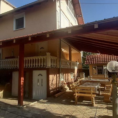 Aleksandar Vila Br Vrdnik Exterior photo