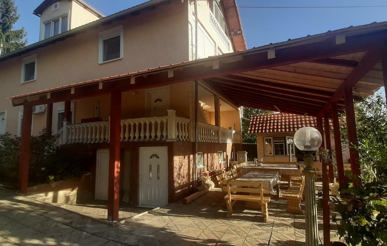 Aleksandar Vila Br Vrdnik Exterior photo